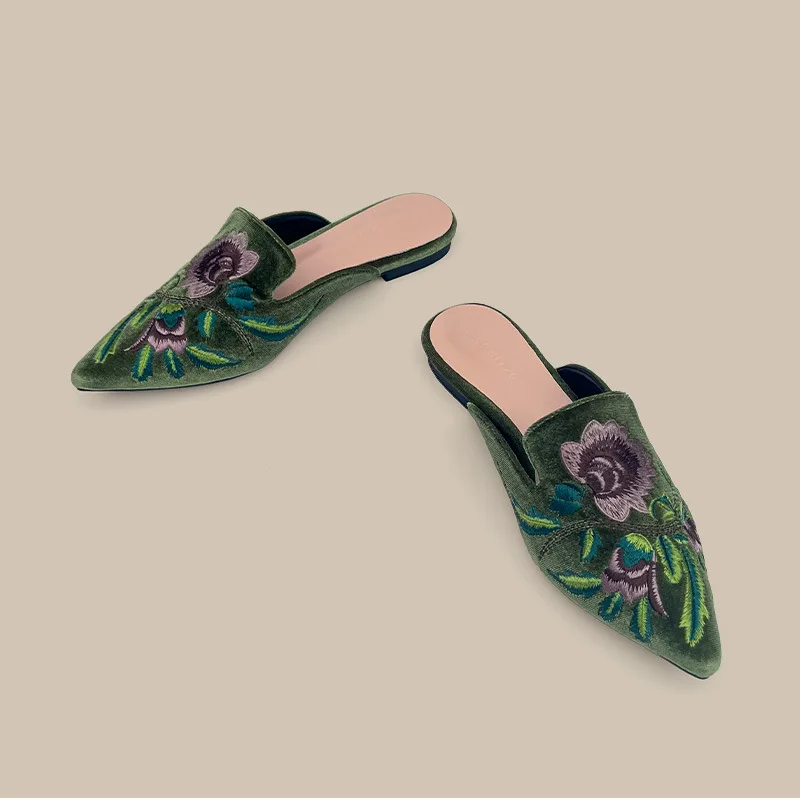Mules Femme en Velours Brodé – Image 2