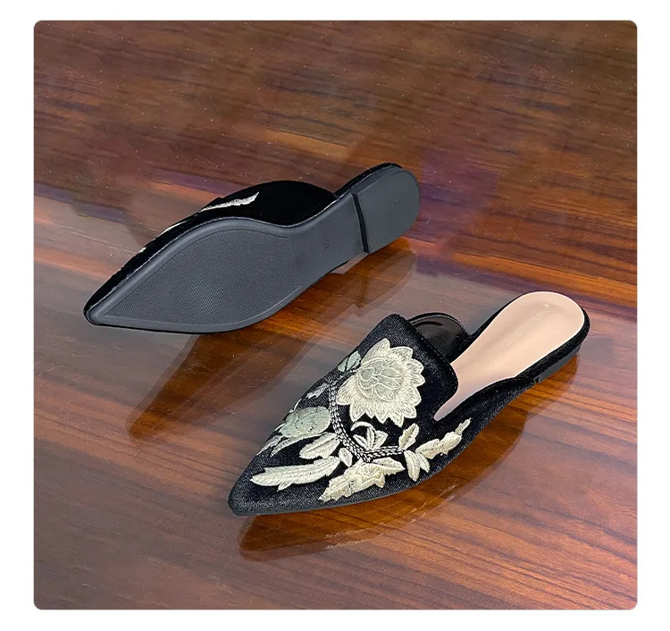 Mules Femme en Velours Brodé – Image 6