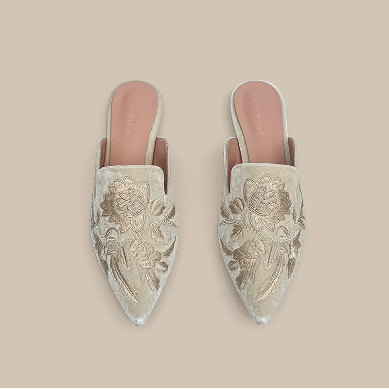Mules Femme en Velours Brodé – Image 3